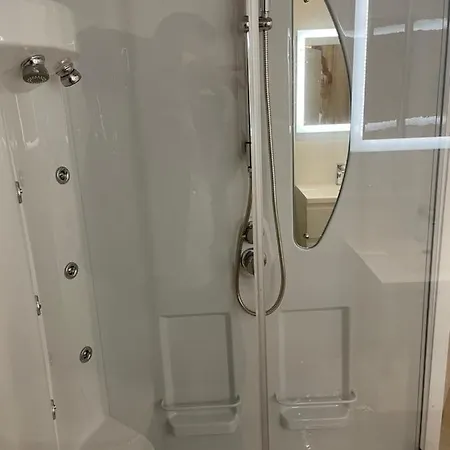 ゲストハウス Lyre Maison De L'eglise Du Couvent 3*