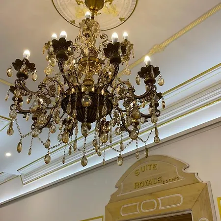 Lyre Maison De L'eglise Du Couvent ナルボンヌ