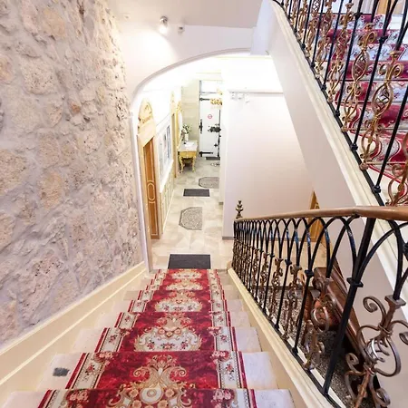 ゲストハウス Lyre Maison De L'eglise Du Couvent